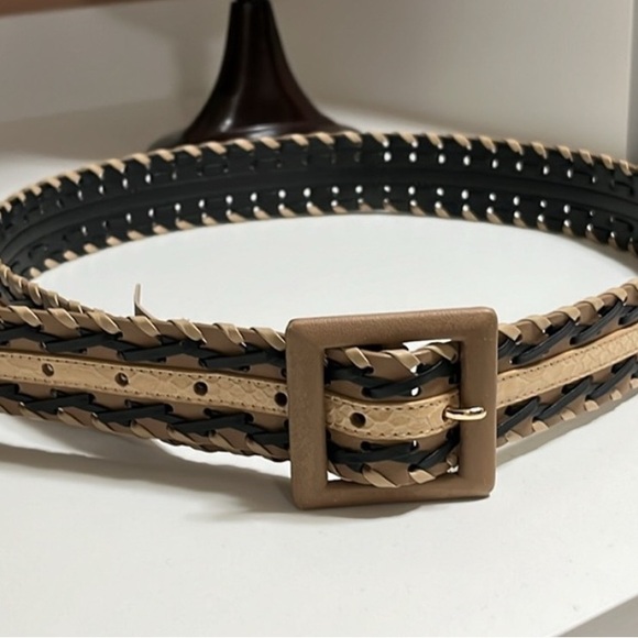 NWT Cabi Tread Belt - Picture 3 of 7